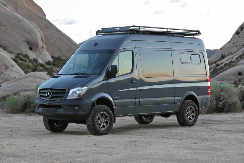 Fabtech 15-22 Mercedes Sprinter 2500/3500 Coil Assist Kit w/ Bilstein B6 Shocks